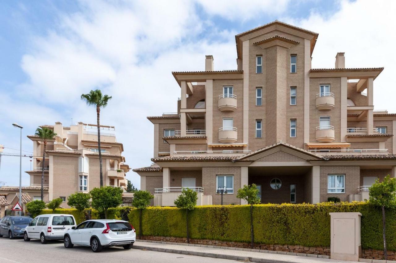 Buganvilla Oliva Bagian luar foto